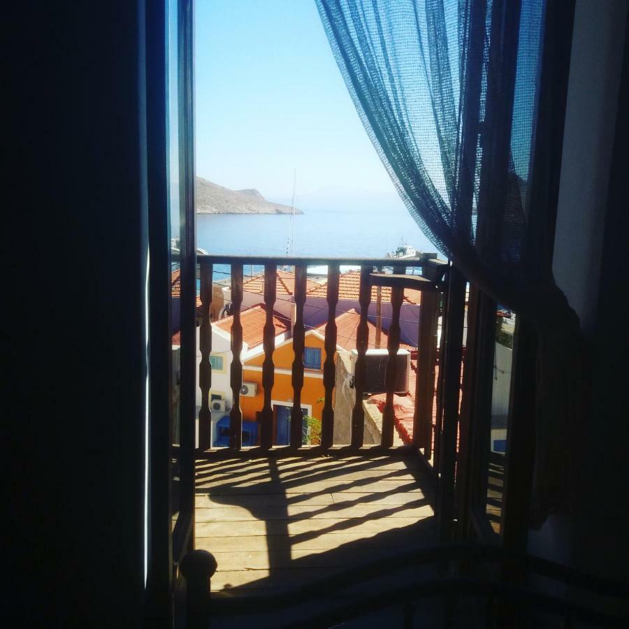 Villa Chrysodimi Chalki Town ภายนอก รูปภาพ