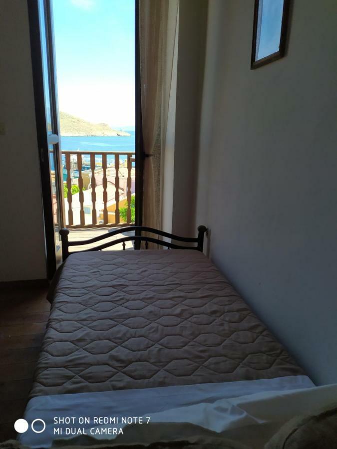 Villa Chrysodimi Chalki Town ภายนอก รูปภาพ