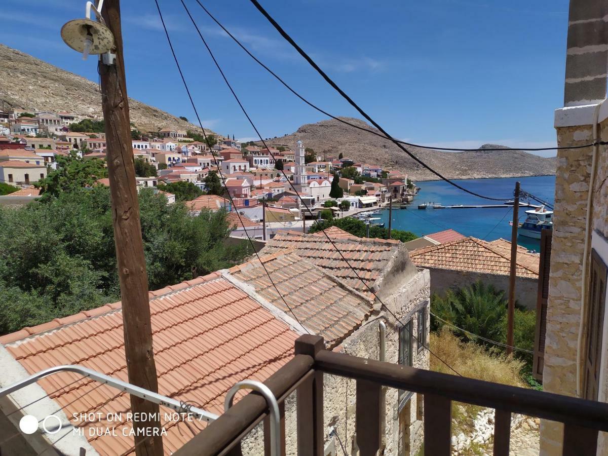 Villa Chrysodimi Chalki Town ภายนอก รูปภาพ
