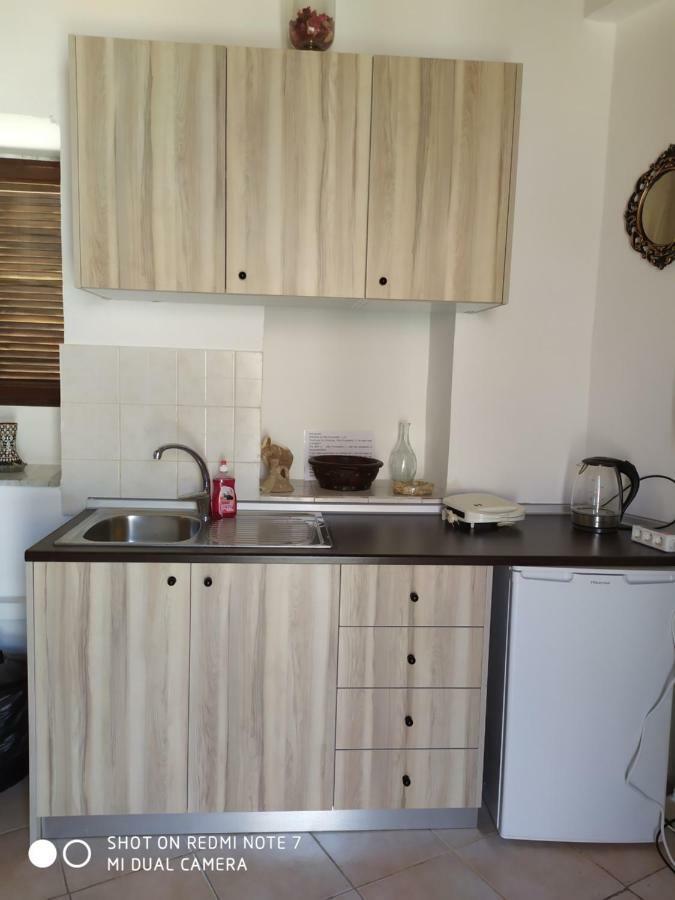 Villa Chrysodimi Chalki Town ภายนอก รูปภาพ