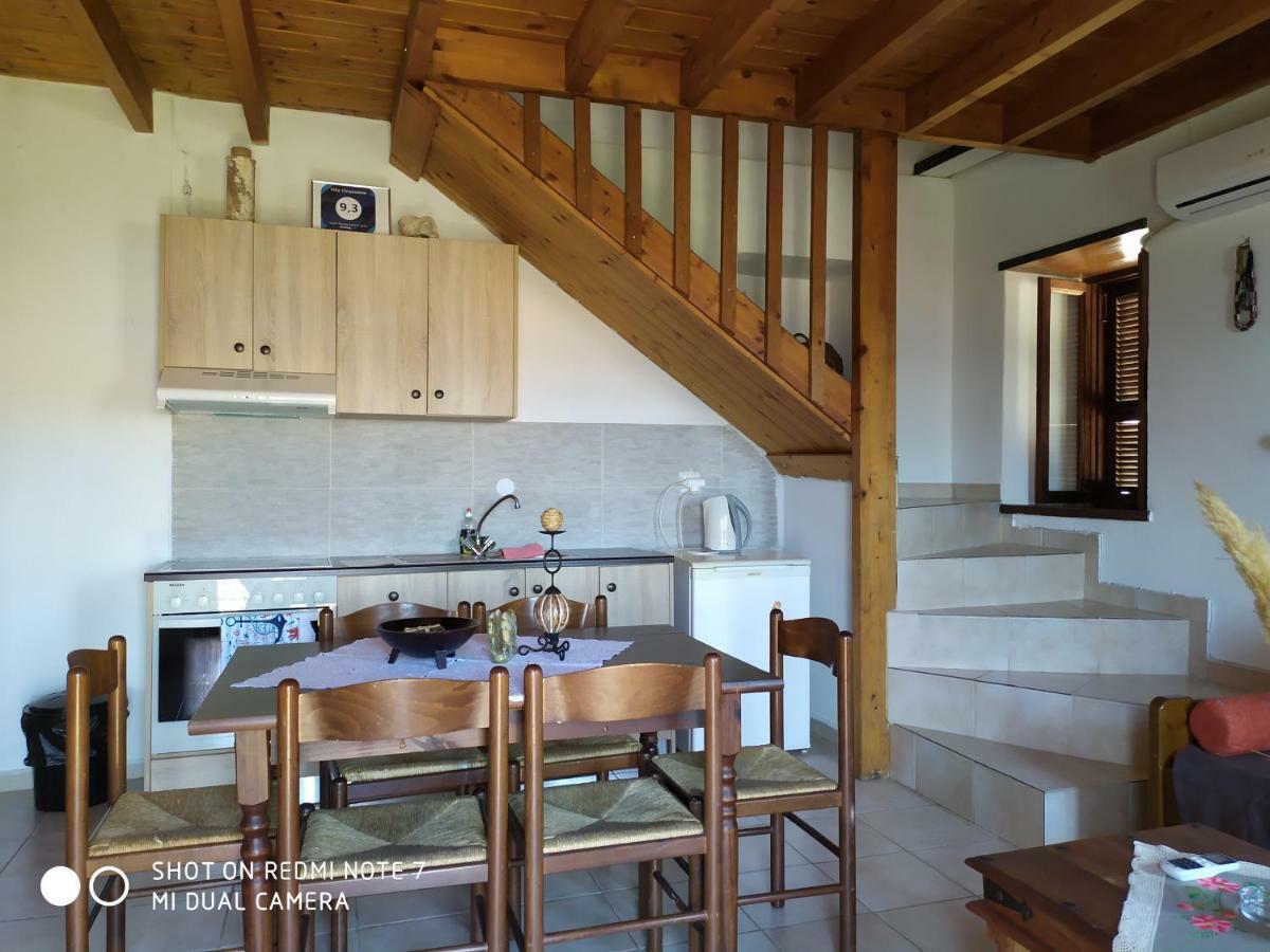 Villa Chrysodimi Chalki Town ภายนอก รูปภาพ