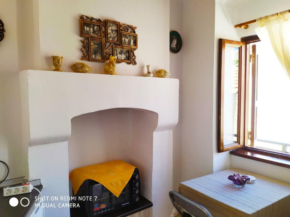 Villa Chrysodimi Chalki Town ภายนอก รูปภาพ