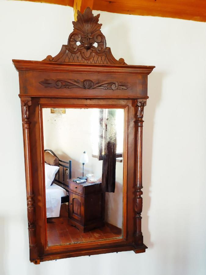 Villa Chrysodimi Chalki Town ภายนอก รูปภาพ