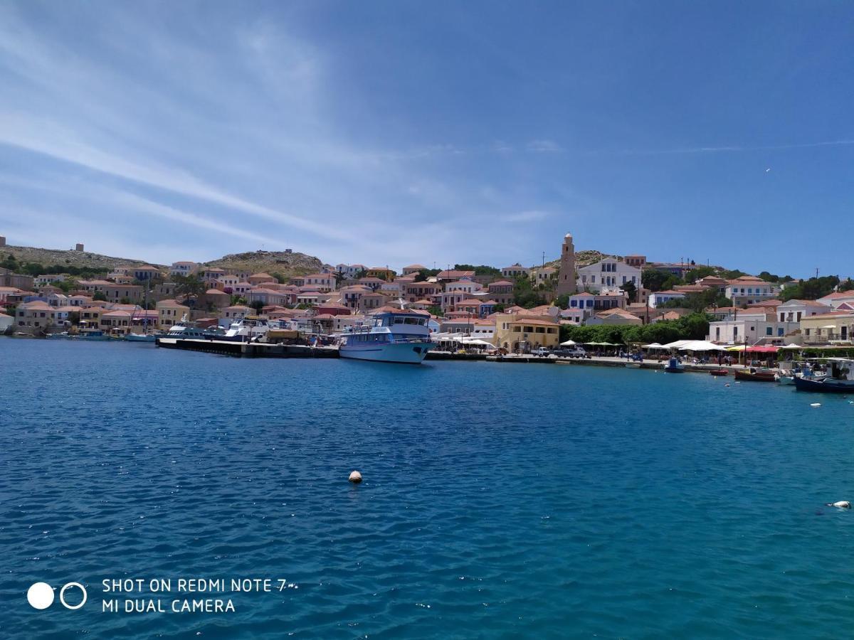 Villa Chrysodimi Chalki Town ภายนอก รูปภาพ